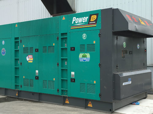 盐湖升级发电机组的过程中需要注意哪些安全事项？